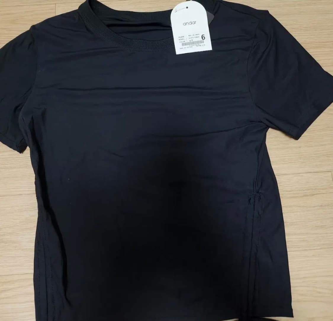 (새상품) 안다르 셔링 숏슬리브 블랙 상품이미지2