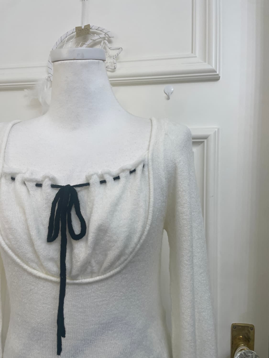 ivory black bow point sweater(size-F) 상품이미지9