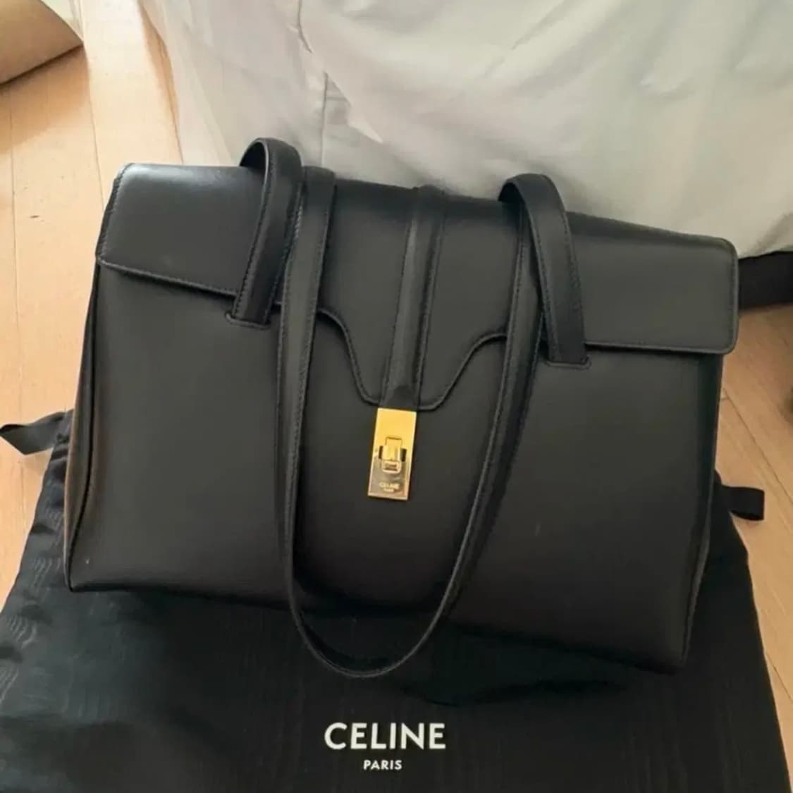 셀린느 16 소프트 블랙 미디움 숄더백 상품이미지2