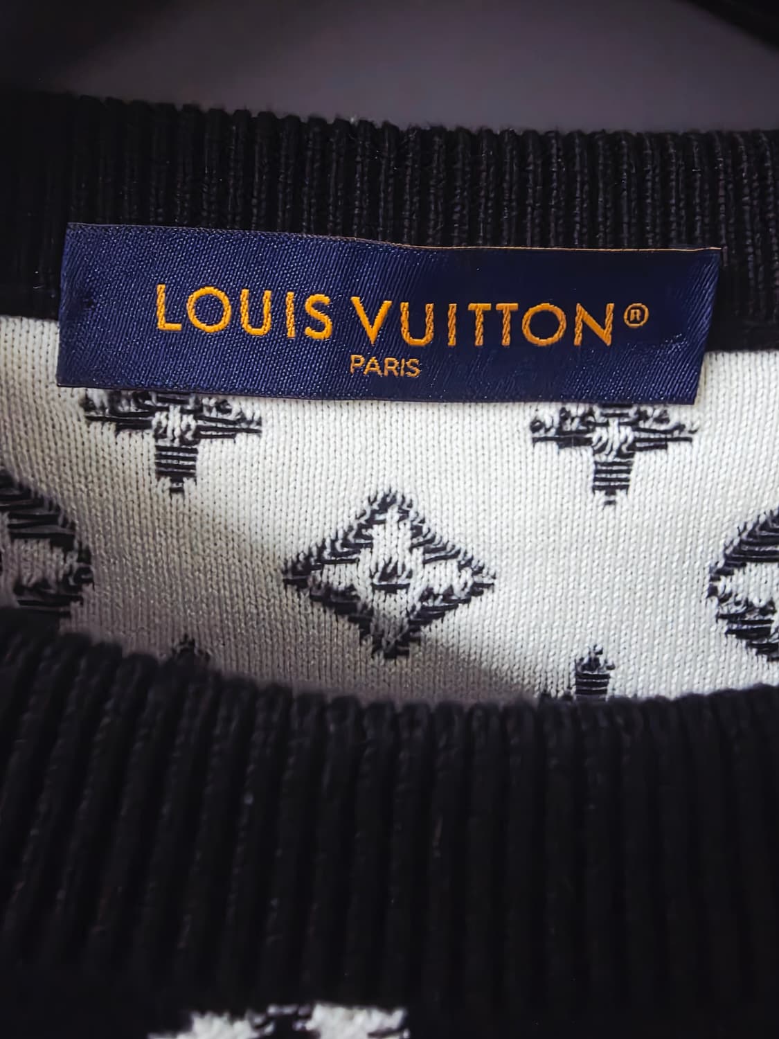 루이비통 모노그램 그라데이션 블랙니트M 상품이미지3