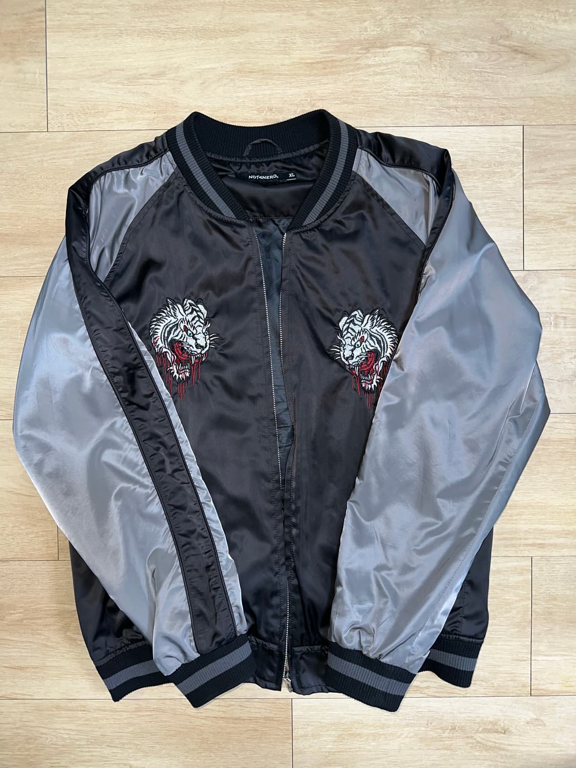 낫포너드 Tiger Satin Blouson Jacket 블랙 상품이미지4