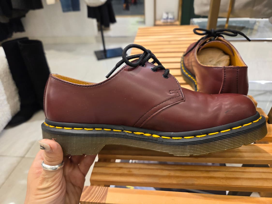 닥터마틴 1461 3홀 스무스 체리레드 상품이미지4