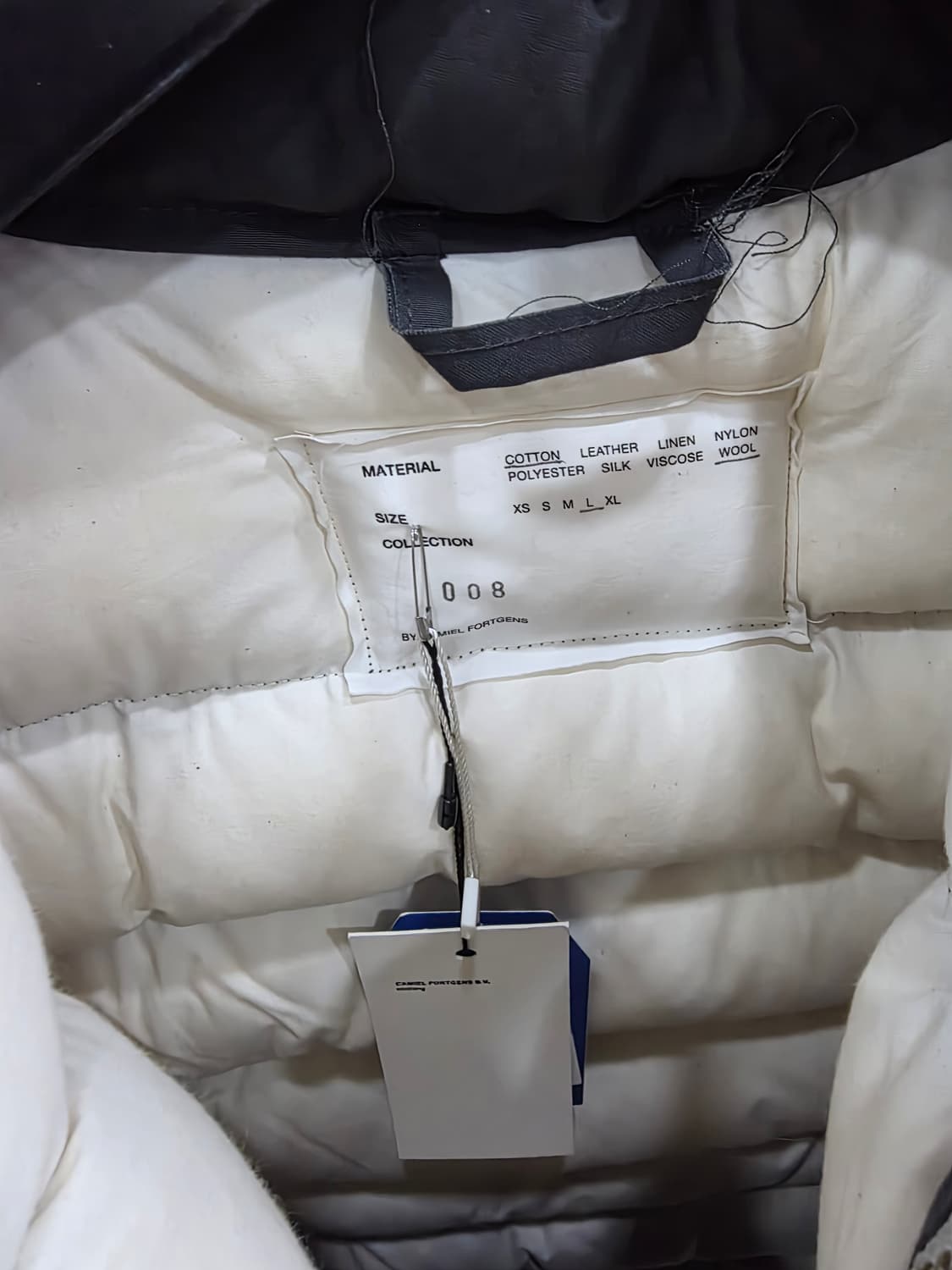 카미엘 포트젠스 푸퍼 패딩 그레이
판매합니다  상품이미지5