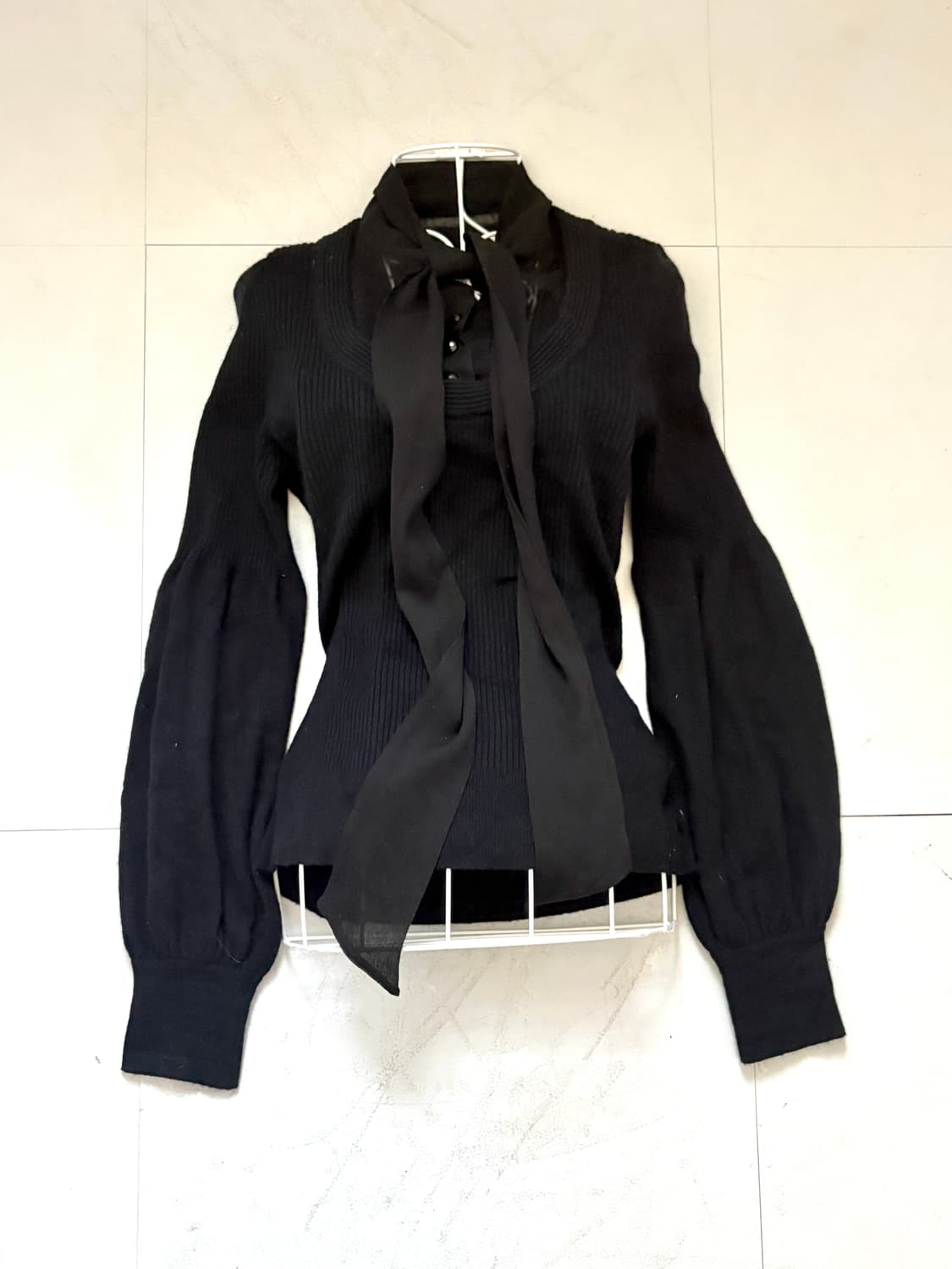 • Black Ribbon Tie Knitwear 상품이미지1