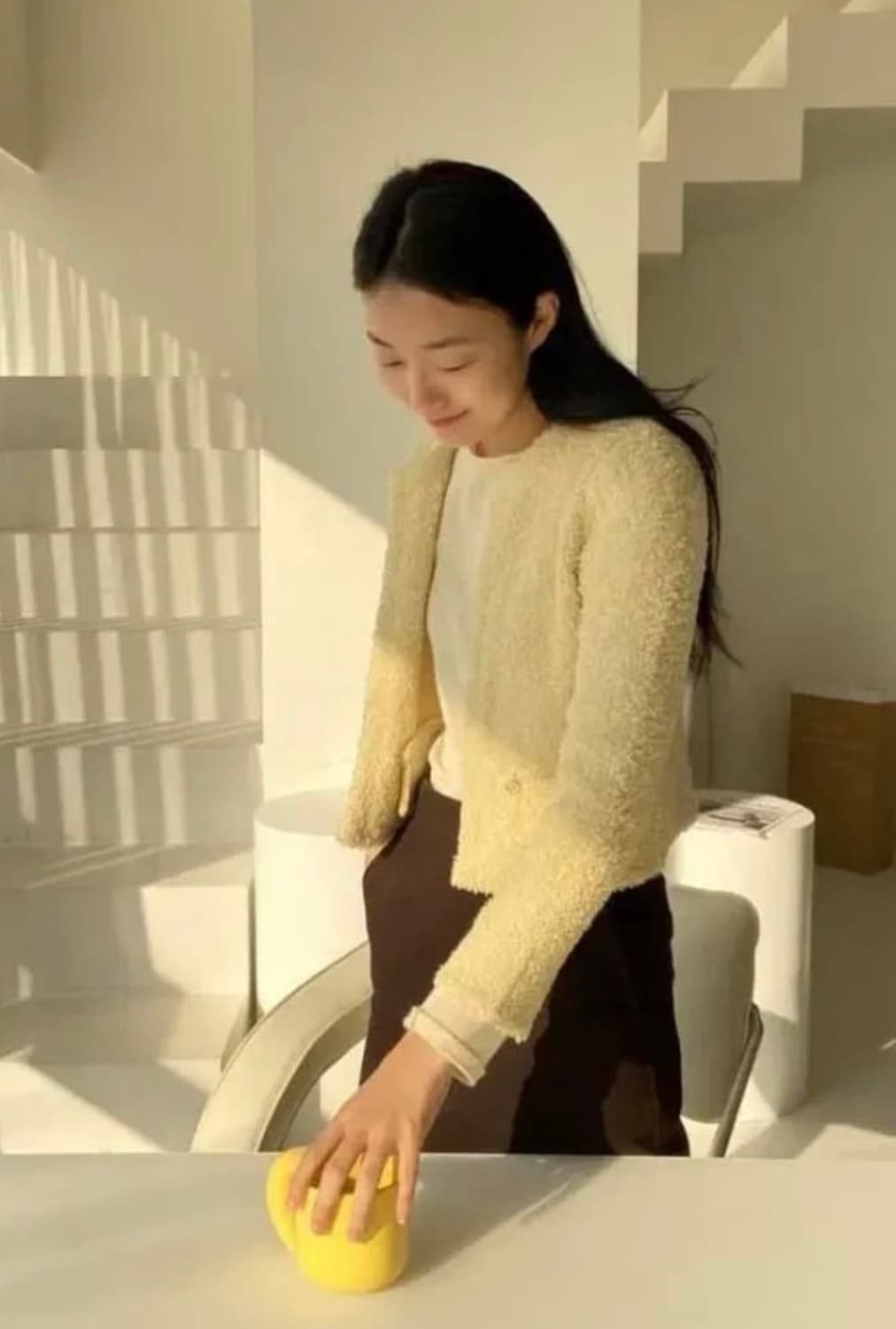 RRACE 레이스 플러피 니트 가디건 옐로우 상품이미지5