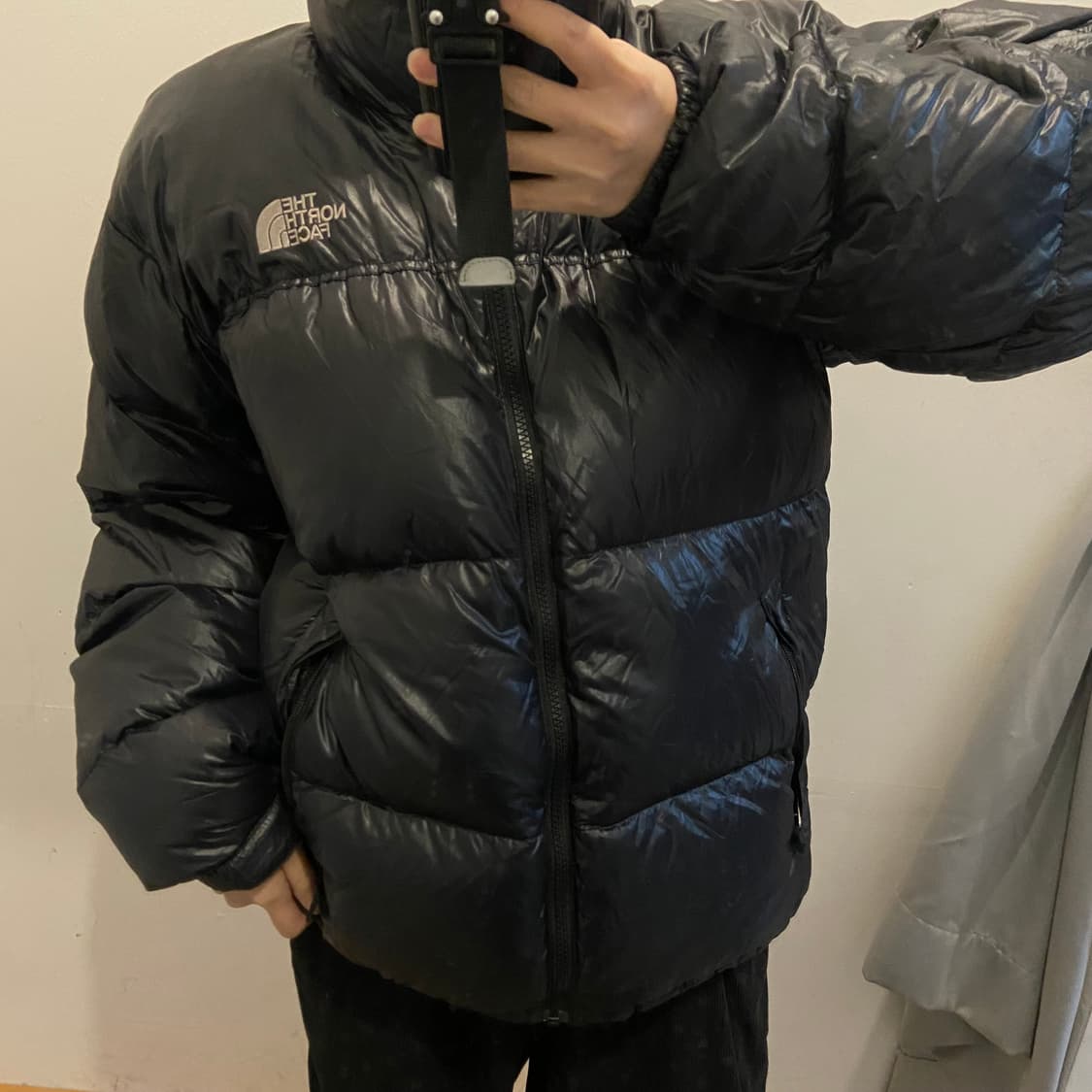 노스페이스 블랙 유광 700 눕시 패딩 상품이미지1