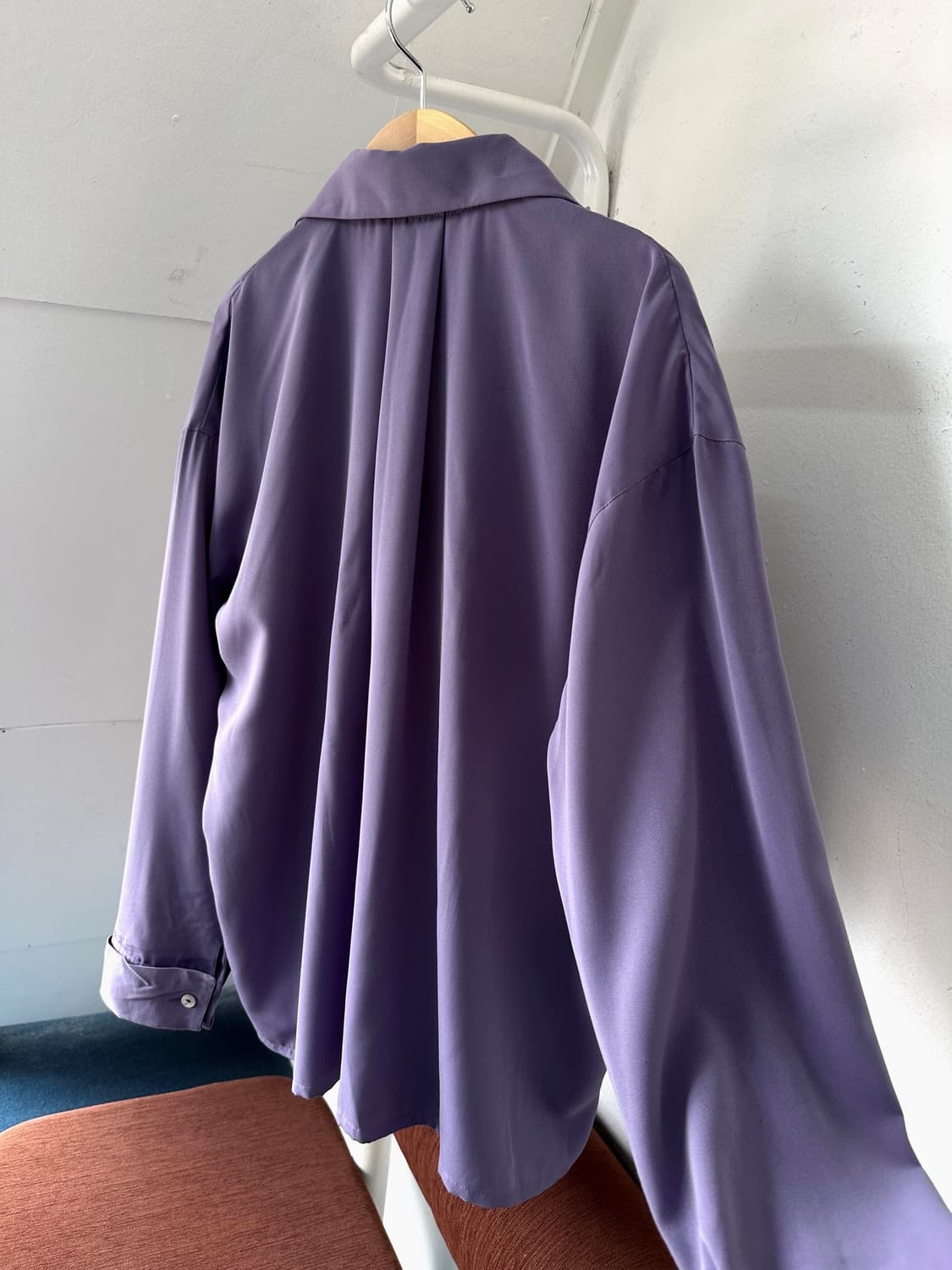 Silky fabric design wide collar blouse s 상품이미지4