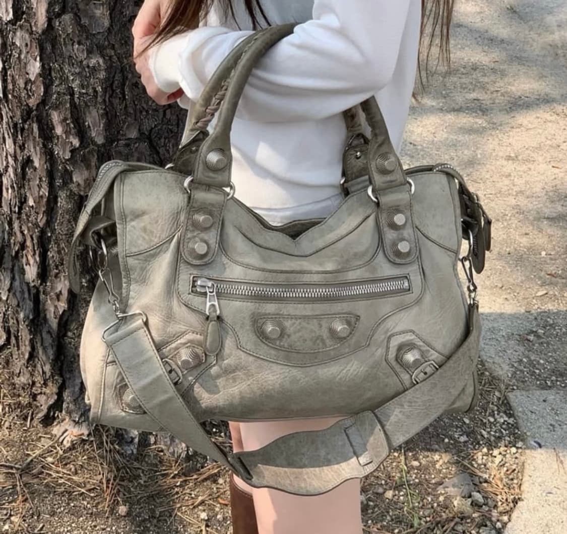 발렌시아가 모터백 카키그레이 상품이미지1