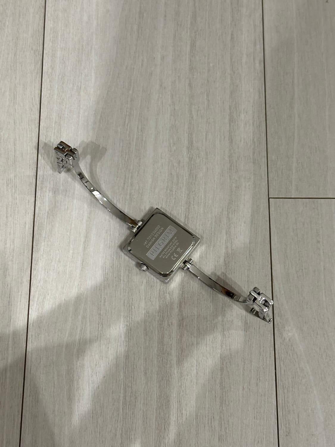 필그림 뱅글 스퀘어 시계 상품이미지3