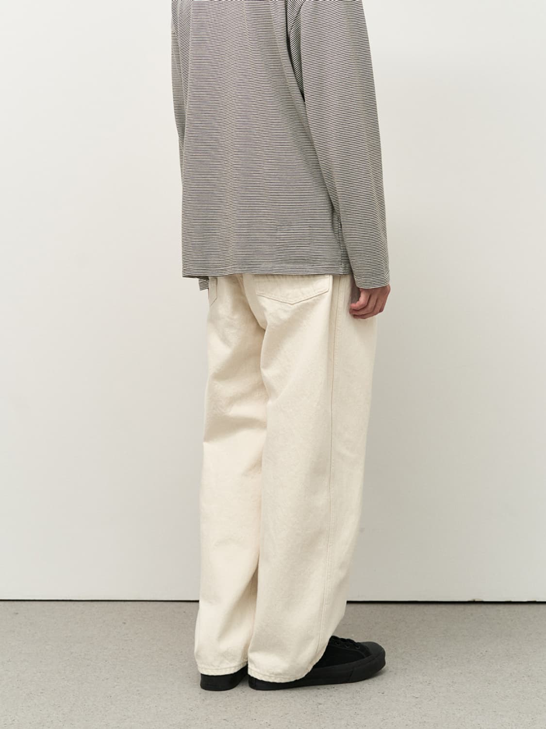 [1] 러프사이드 드레이프 데님팬츠 에크루 / 아이보리 화이트 상품이미지8