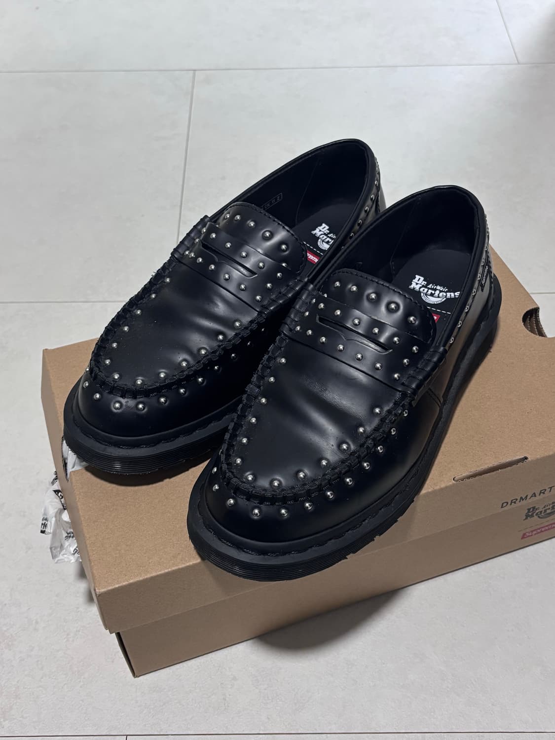[250]슈프림 닥터마틴 펜톤 로퍼 블랙 상품이미지2