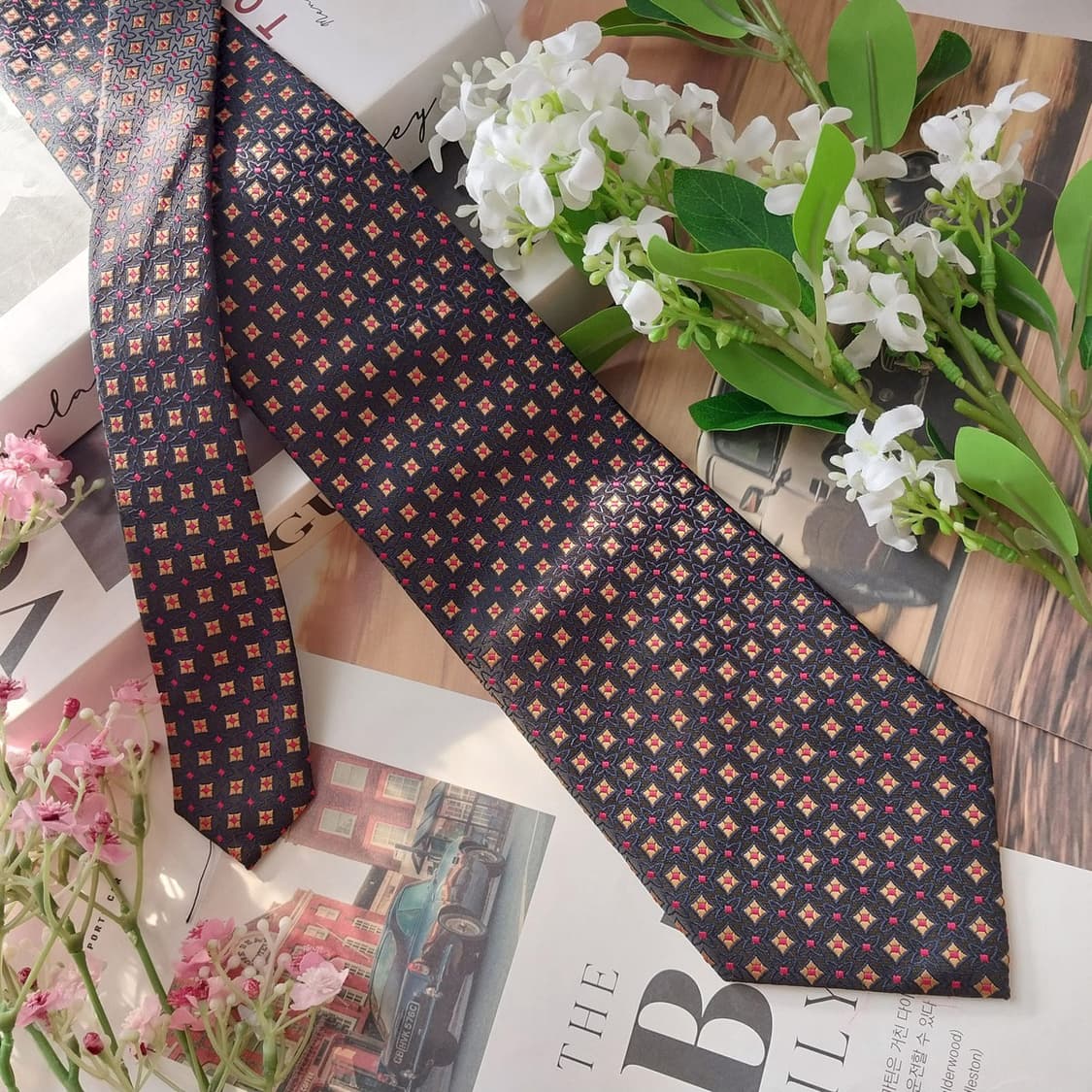 휴고보스 실크 블랙 기하 패턴 넥타이 9cm A+등급 K1845 상품이미지3