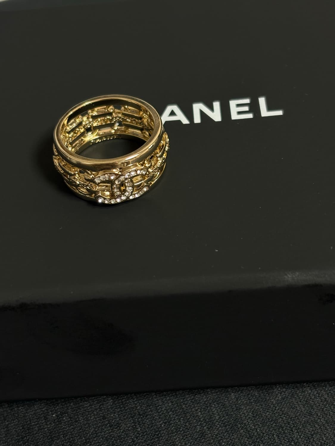 샤넬 정품 업사이클링 cc로고 샴페인 골드 볼드 반지  상품이미지4