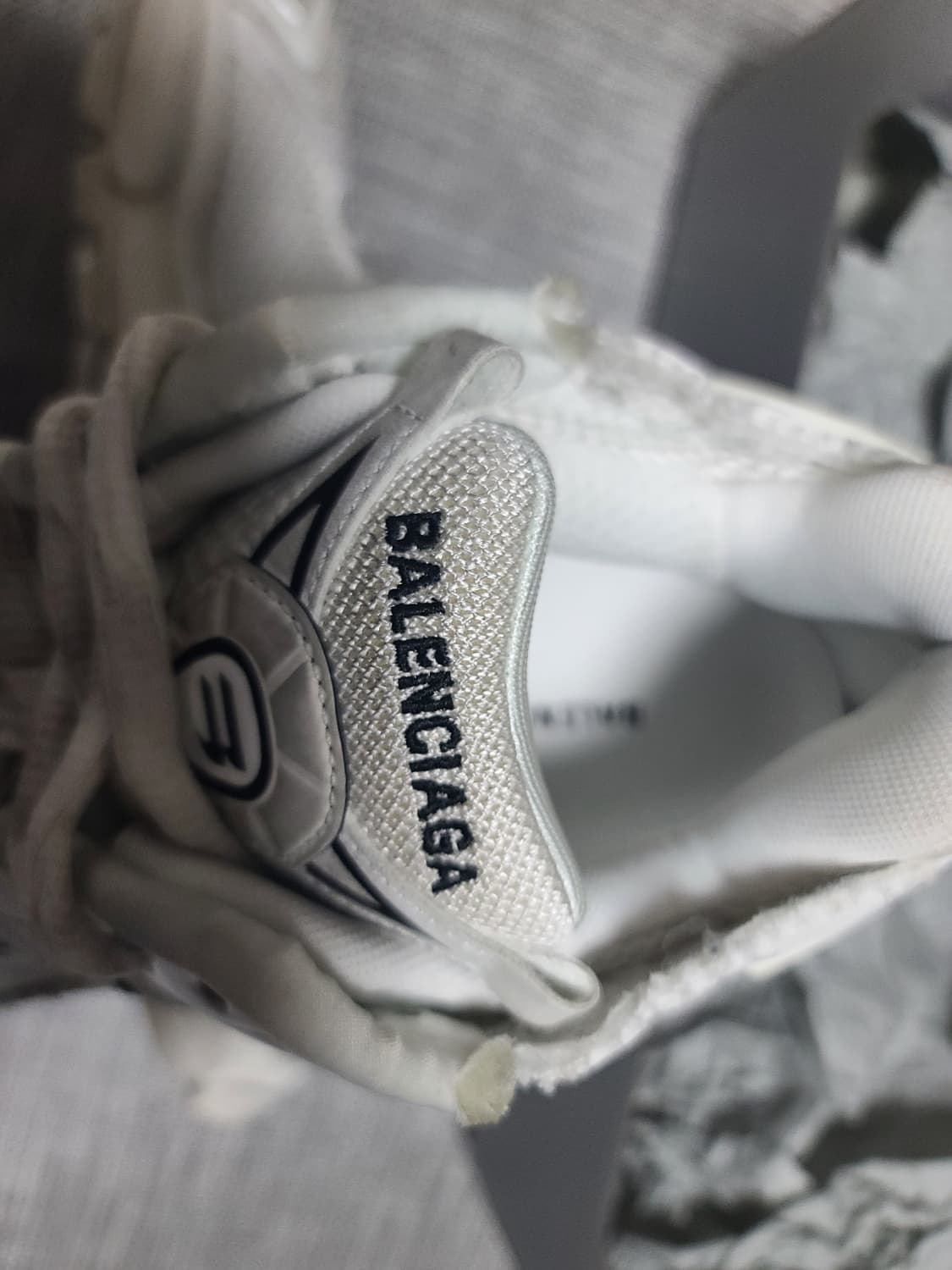 발렌시아가 뉴러너 화이트 43 스니커즈 상품이미지6