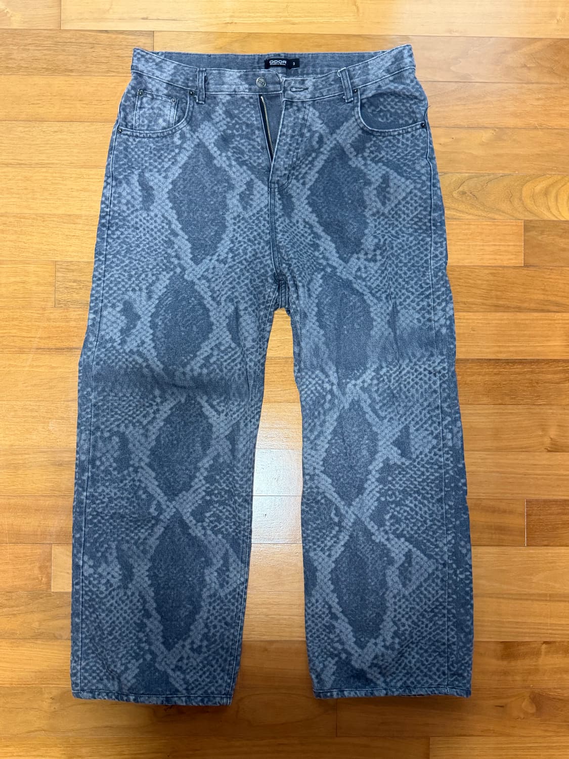 오도어 kay python pants 3사이즈 상품이미지3