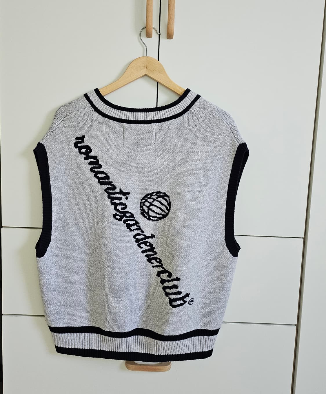 (실착2회) 로맨틱크라운 니트 베스트 라이트그레이 남여공용 M 상품이미지2