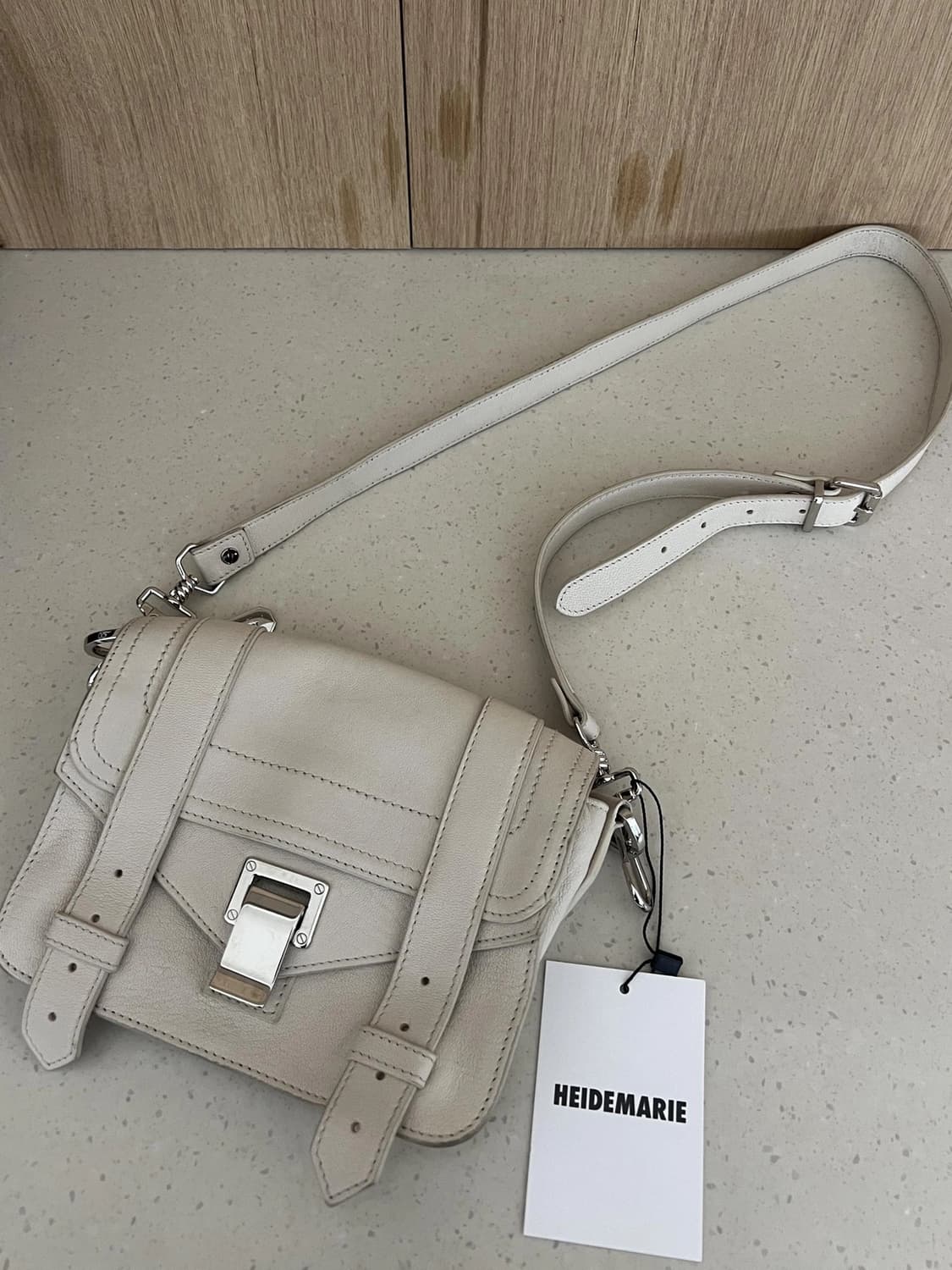 프로엔자슐러 백 상품이미지1