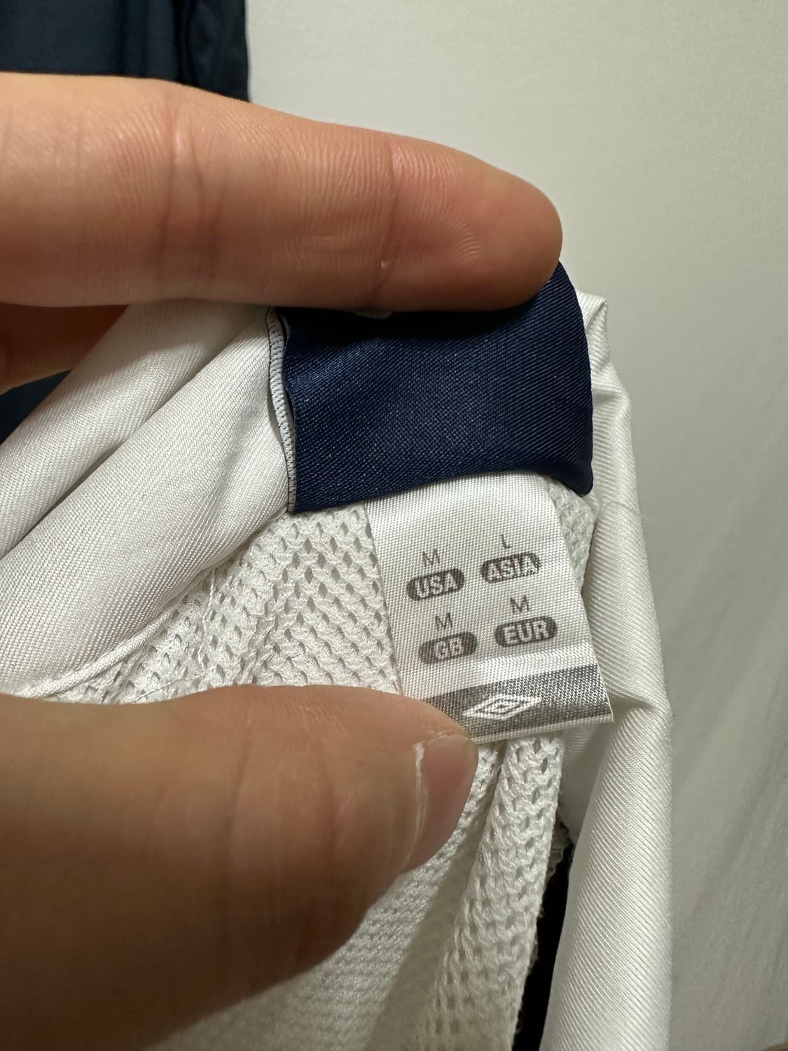 엄브로 잉글랜드 트레이닝복 세트 상품이미지3