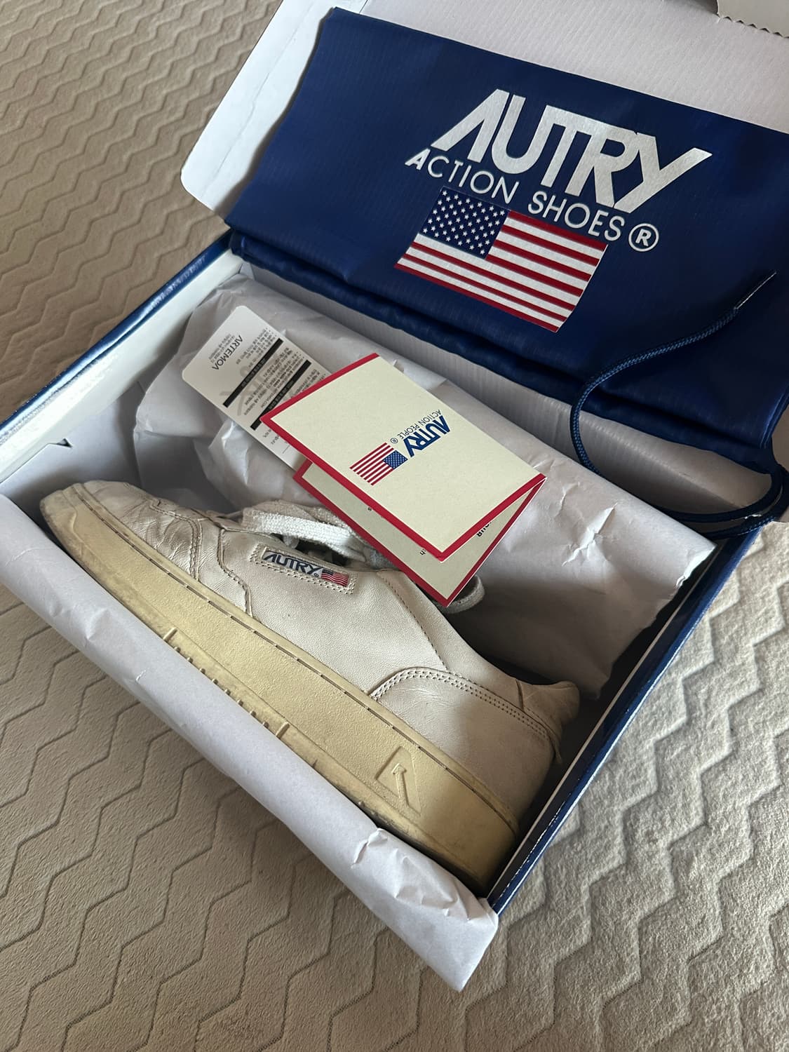 [42] 오트리 메달리스트 고트스킨 상품이미지7