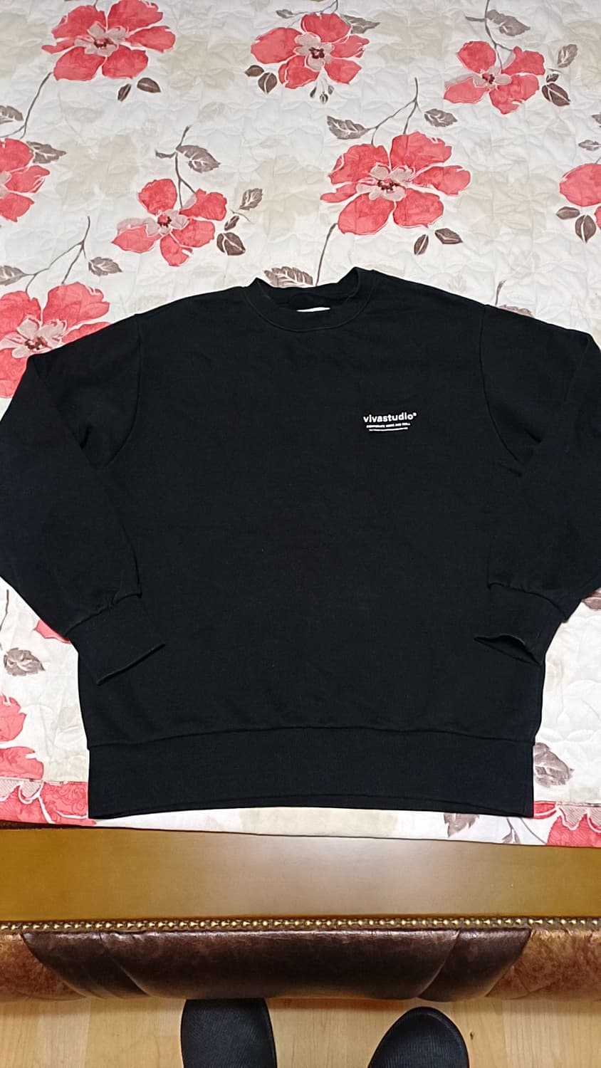 비바스튜디오 맨투맨 105 가슴58 기장72 상품이미지1