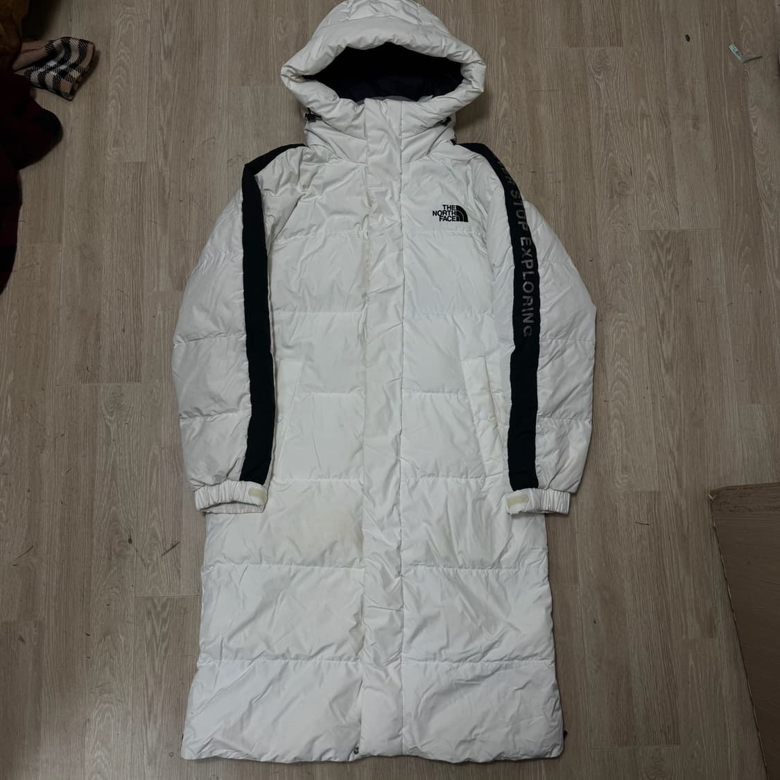 노스페이스 아틀레틱 로고 후드 롱패딩 M/95  상품이미지1