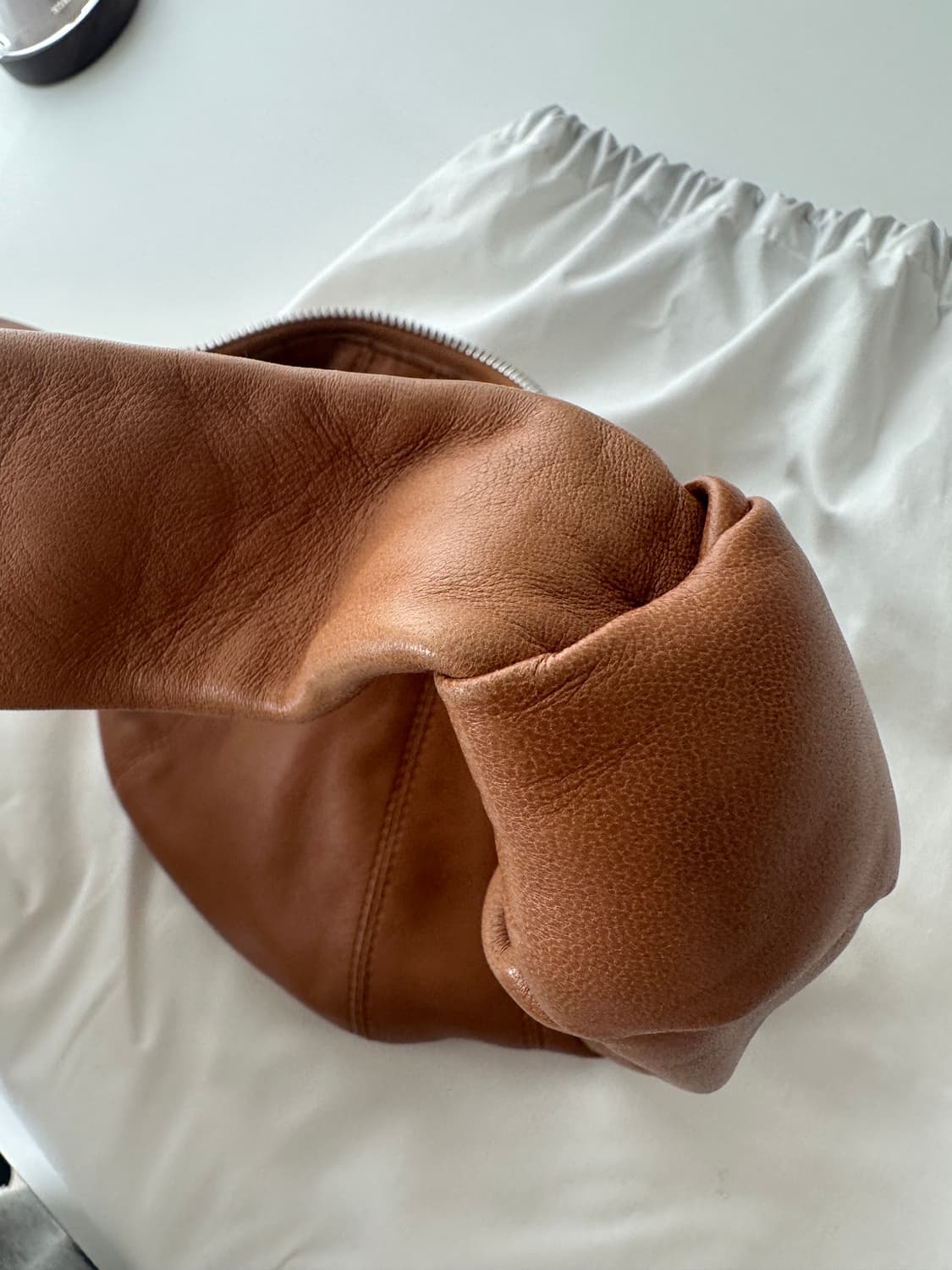 르메르 범백 크루아상 스몰 상품이미지7