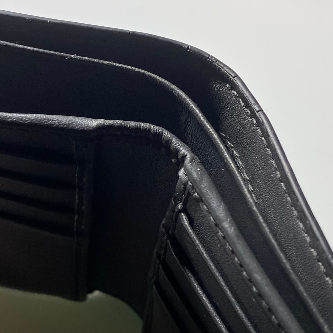 [정품] 보테가베네타 인트레치아토 소가죽 반지갑 상품이미지5