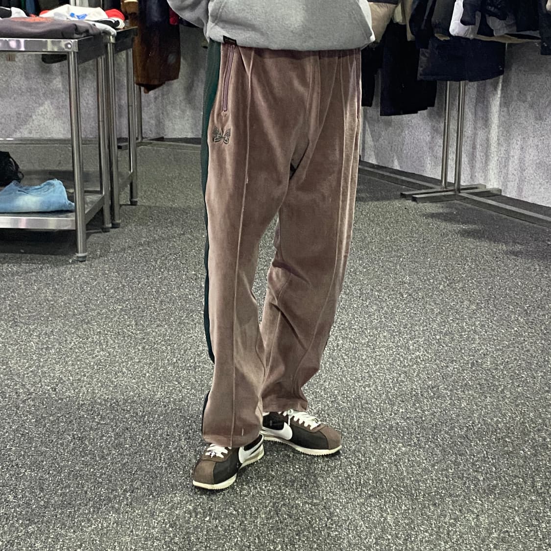 니들스 스몰로고 벨벳 트랙탑 팬츠 B3156 상품이미지1