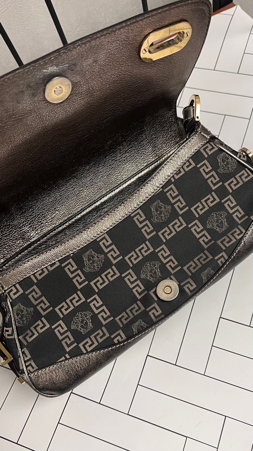 90s versace 베르사체 메두사 자카드 클래식 숄더백 핸드백 상품이미지4