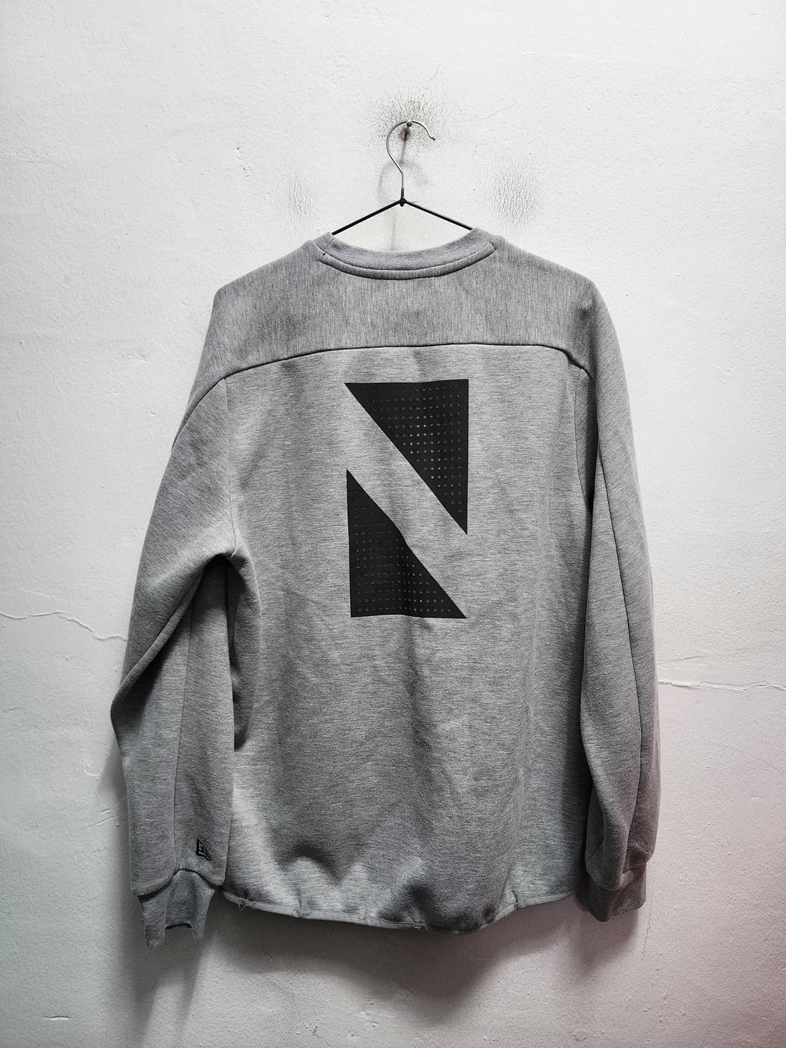 뉴에라 회색 트레이닝 세트  상품이미지3