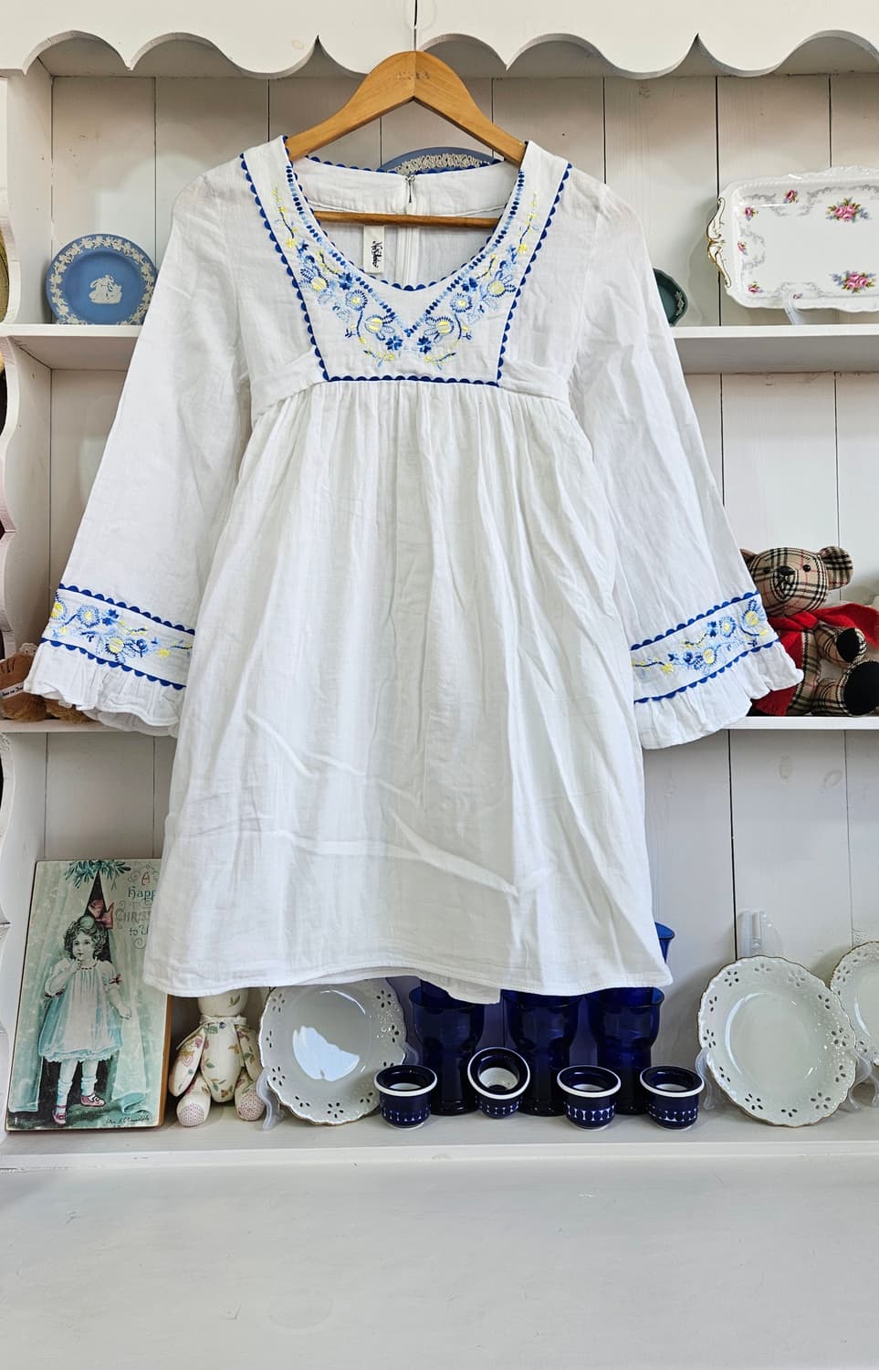 화이트 블루 자수 리본 원피스 상품이미지1