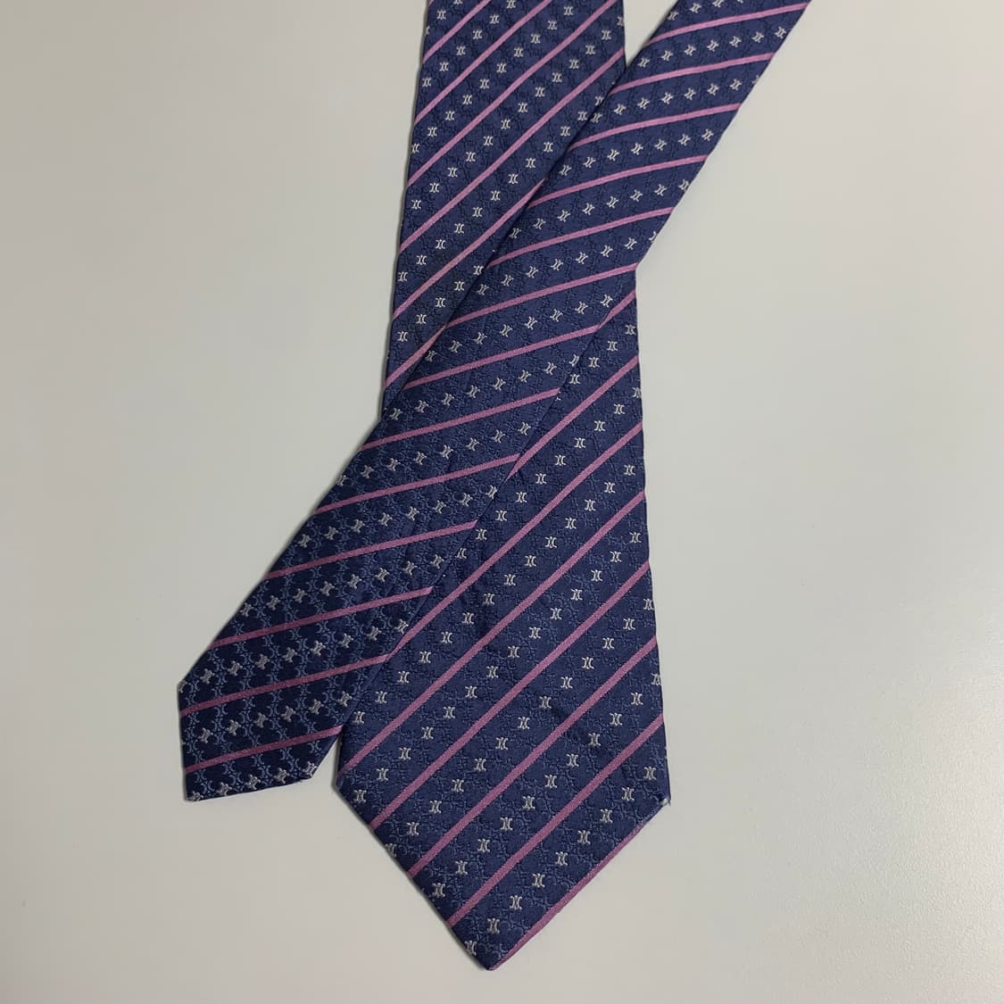 셀린느(CELINE) 명품 모노그램넥타이 100실크 A등급 9.7cm 상품이미지3