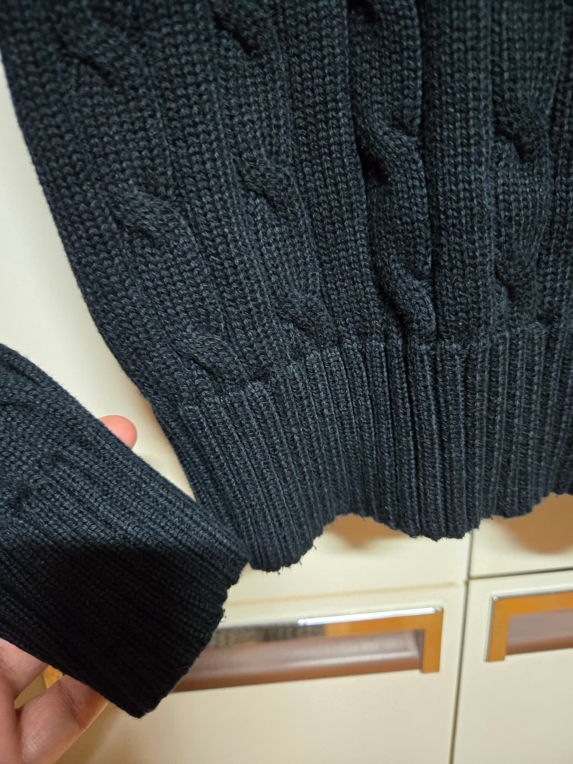 폴로 랄프로렌 블랙 브이넥 케이블 니트 상품이미지3