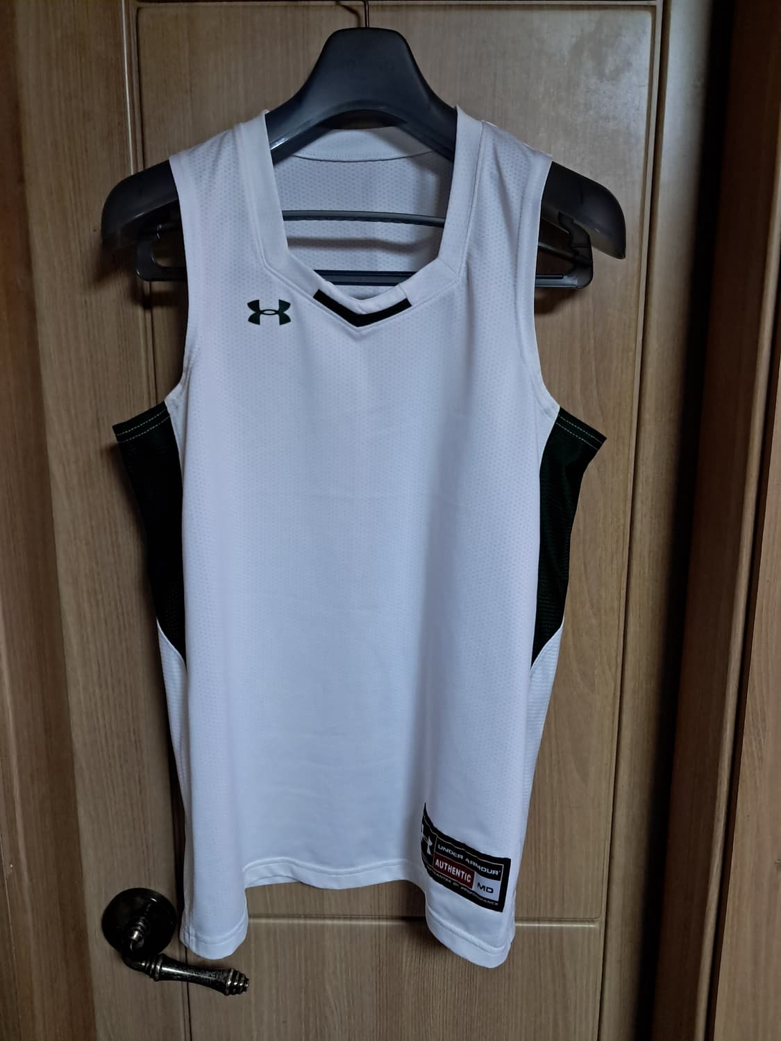 언더아머 여성 민소매티 M 상품이미지1