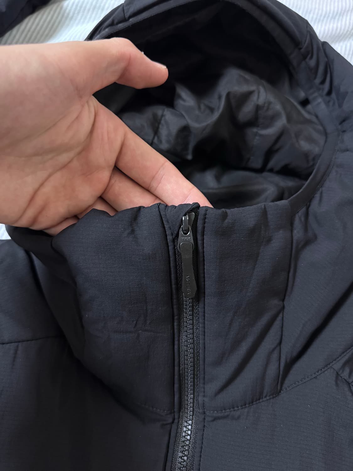 (S급) 아크테릭스 아톰 LT 후디 블랙 상품이미지6