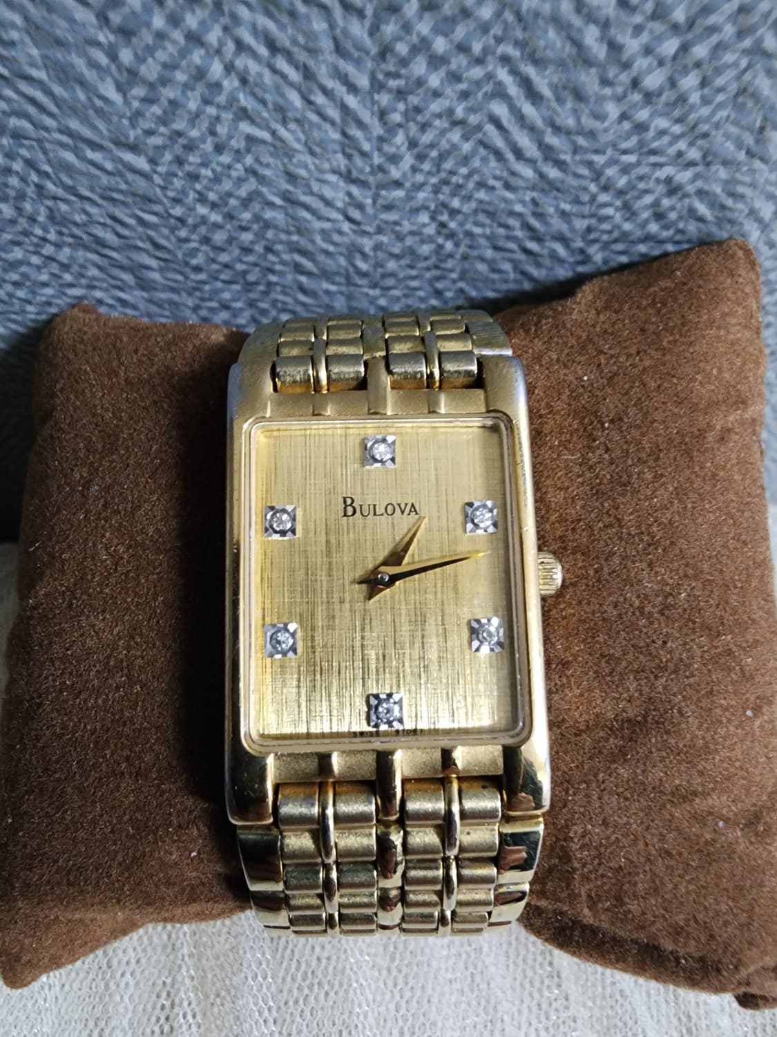 빈티지 Bulova 부로바 금장 다이아 쿼츠 시계 공용 상품이미지1