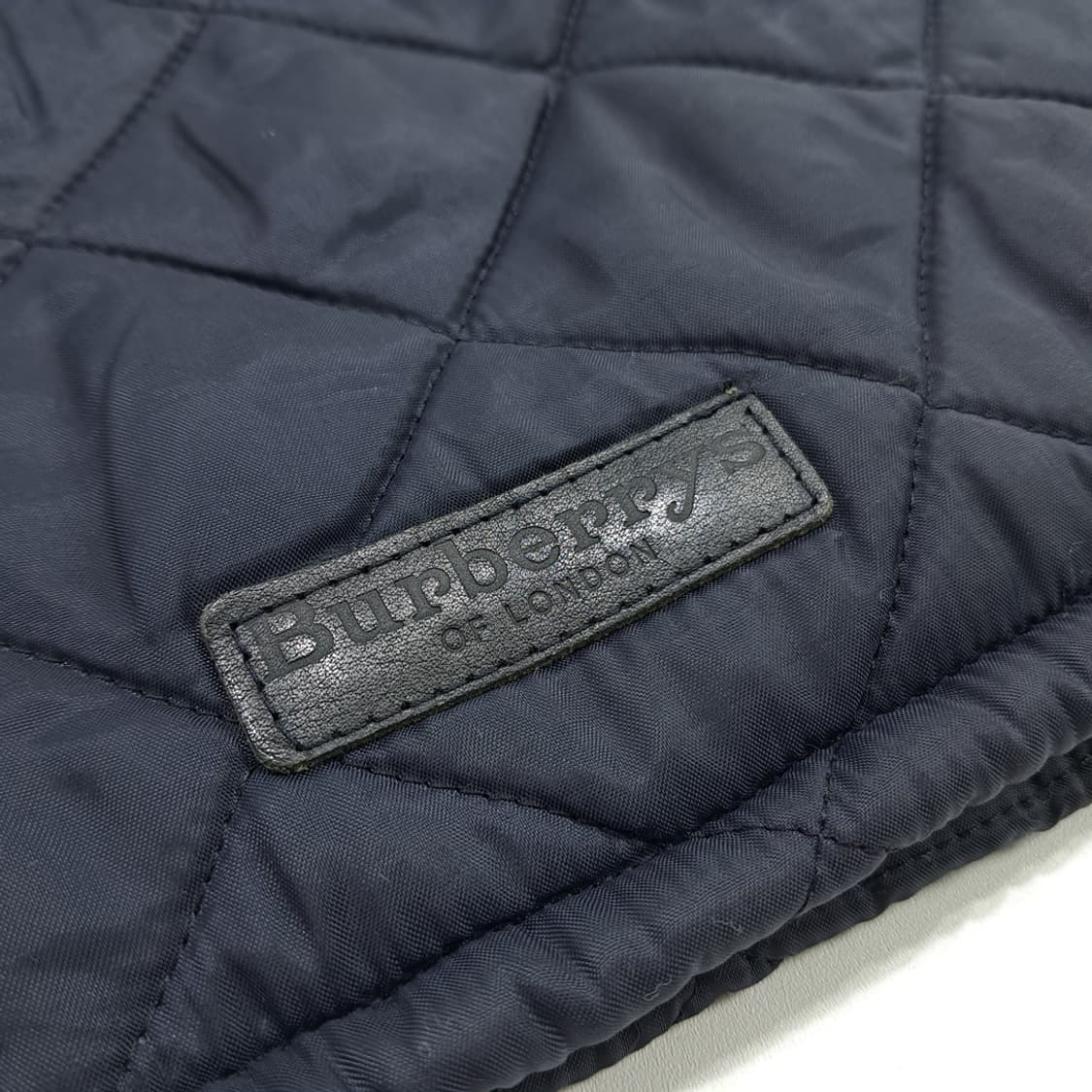 CN735W L 버버리 네이비 퀄팅 자켓 점퍼 상품이미지7