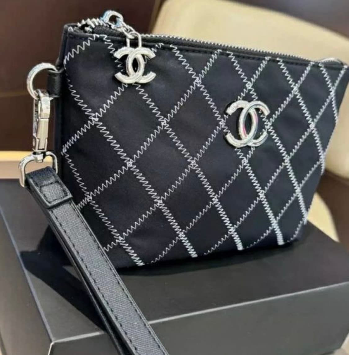 샤넬 뷰티 스티치 클러치 상품이미지6