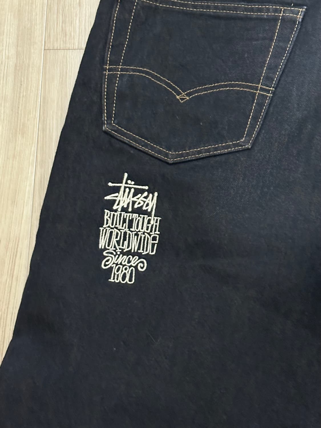 스투시 x 리바이스 크리스피 린스 568 진 블랙 상품이미지4