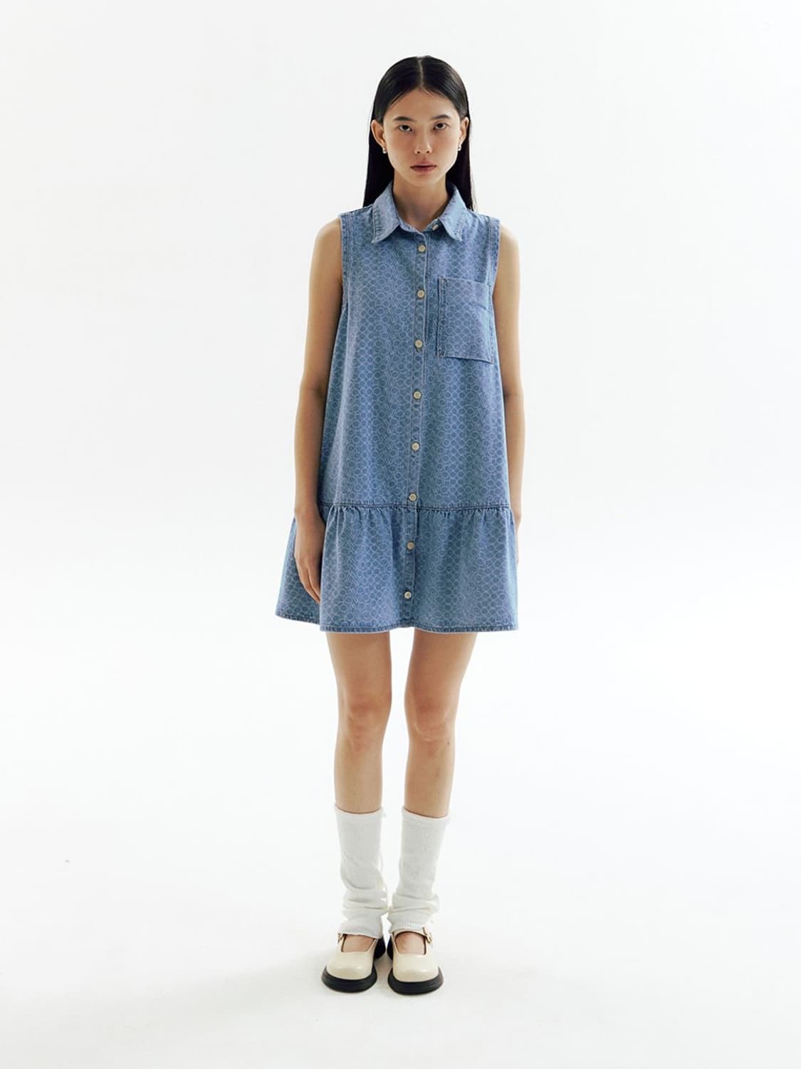 CHOWOO 슬리브리스 A라인 프릴디자인 자카드 패턴 데님 청 원피스 상품이미지2