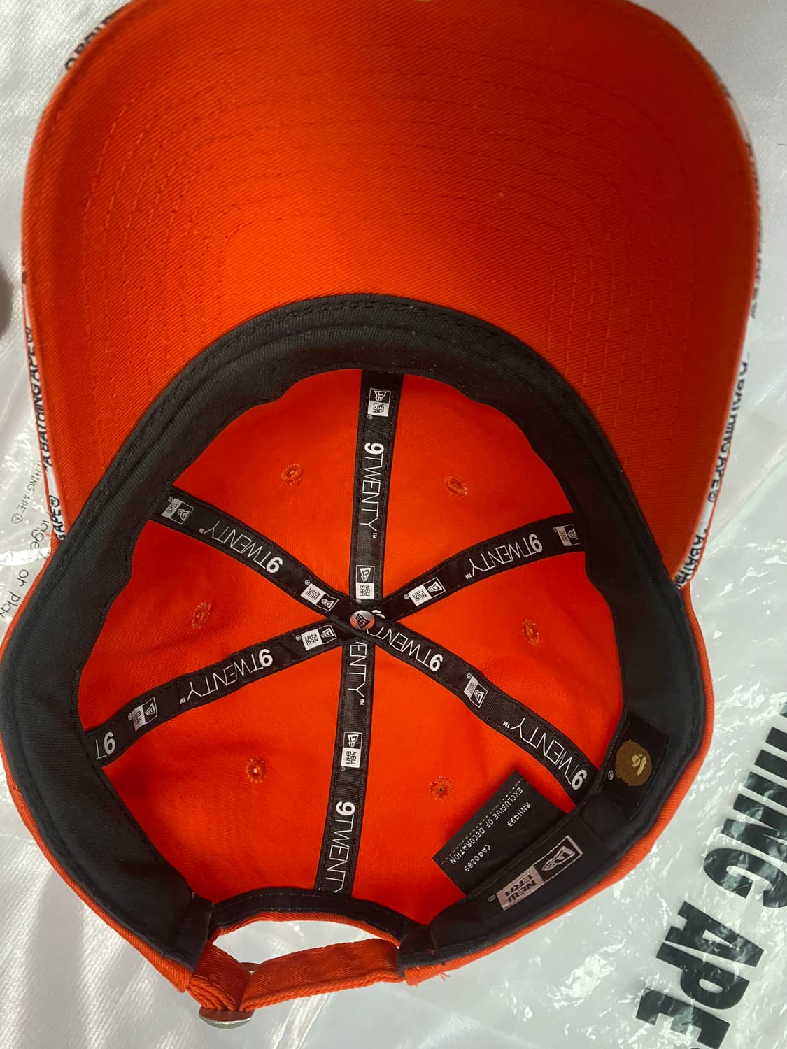 베이프x뉴에라 오렌지 볼캡 상품이미지5