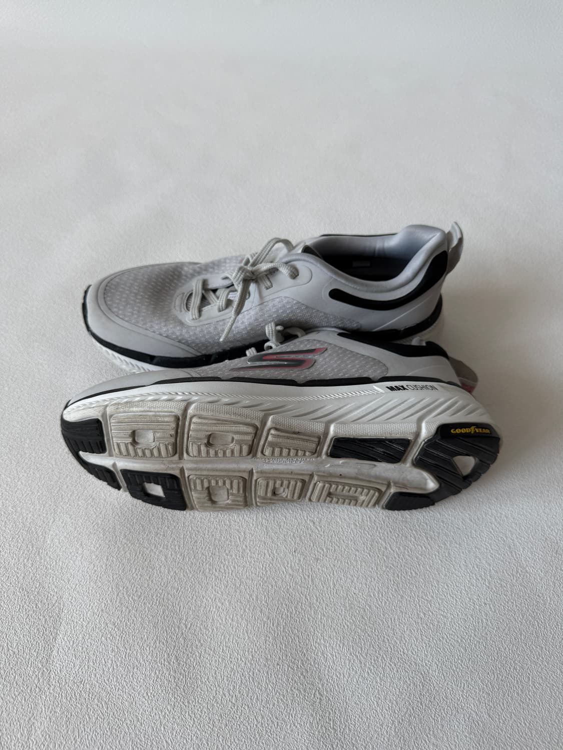 [250]스케쳐스(Skechers) MAX CUSHION 런닝화 상품이미지6