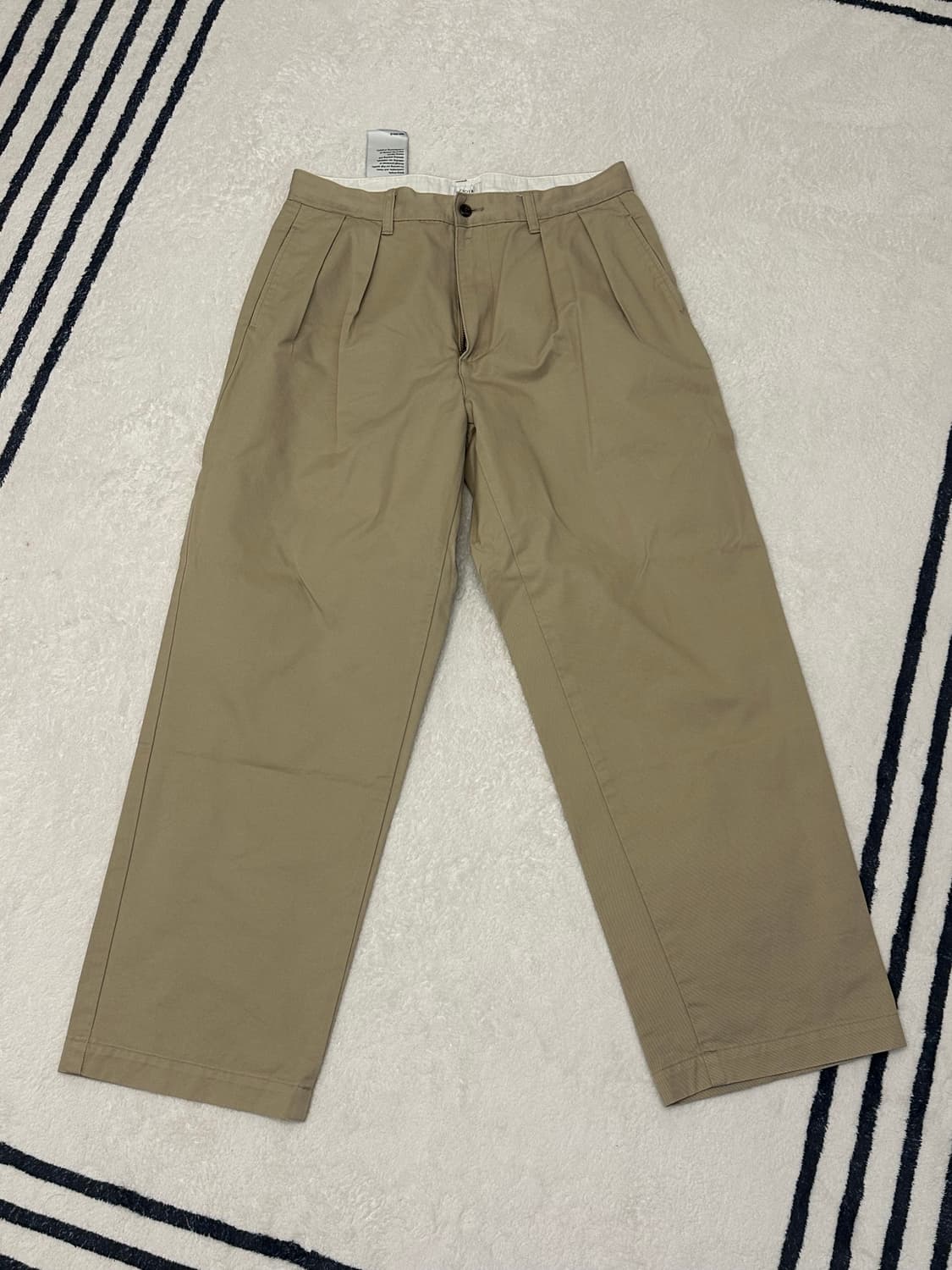 시오타 투턱 치노 클로스 팬츠 베이지 상품이미지2