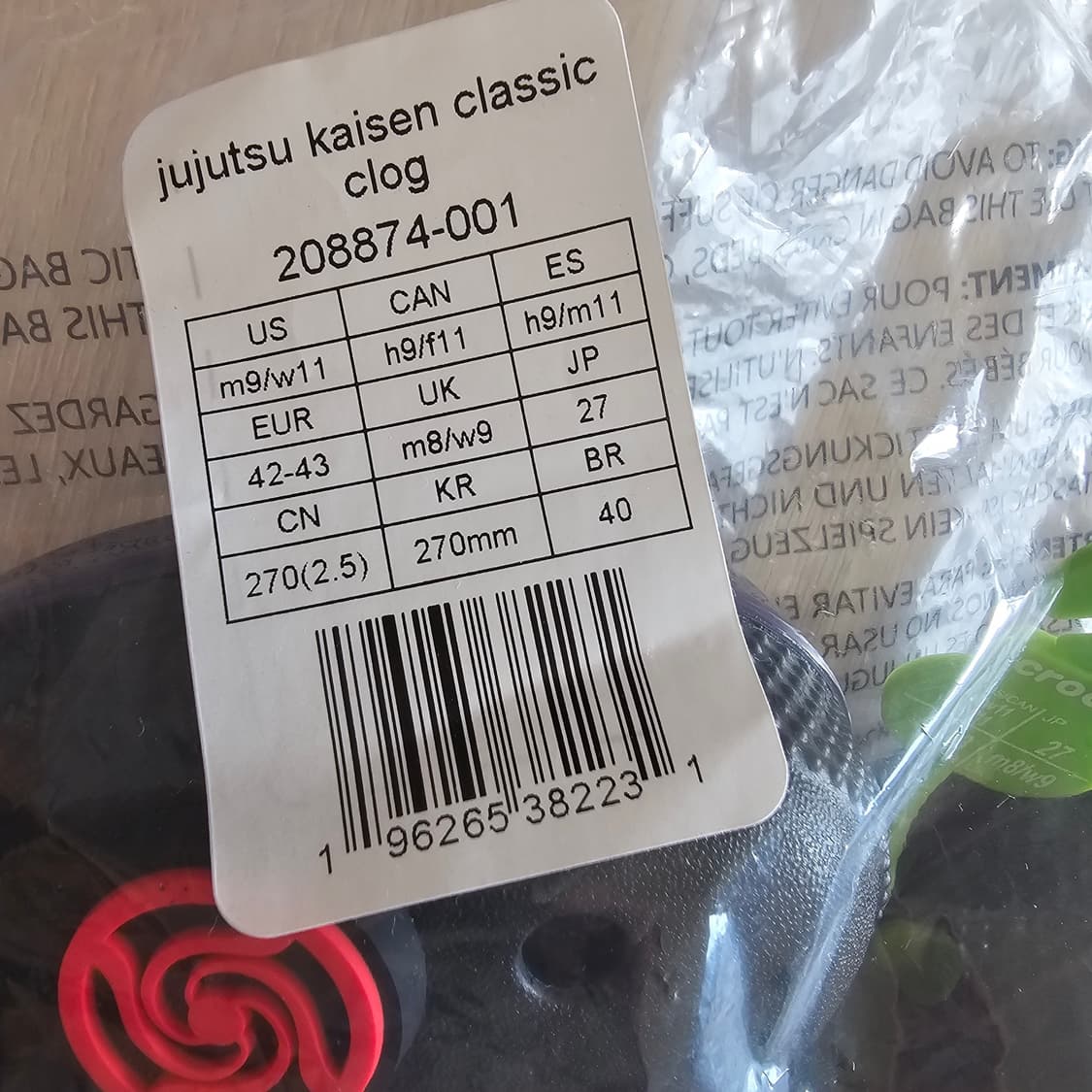 270 새제품) 크록스 주술회전 클래식 클로그 블랙 208874-001 상품이미지4