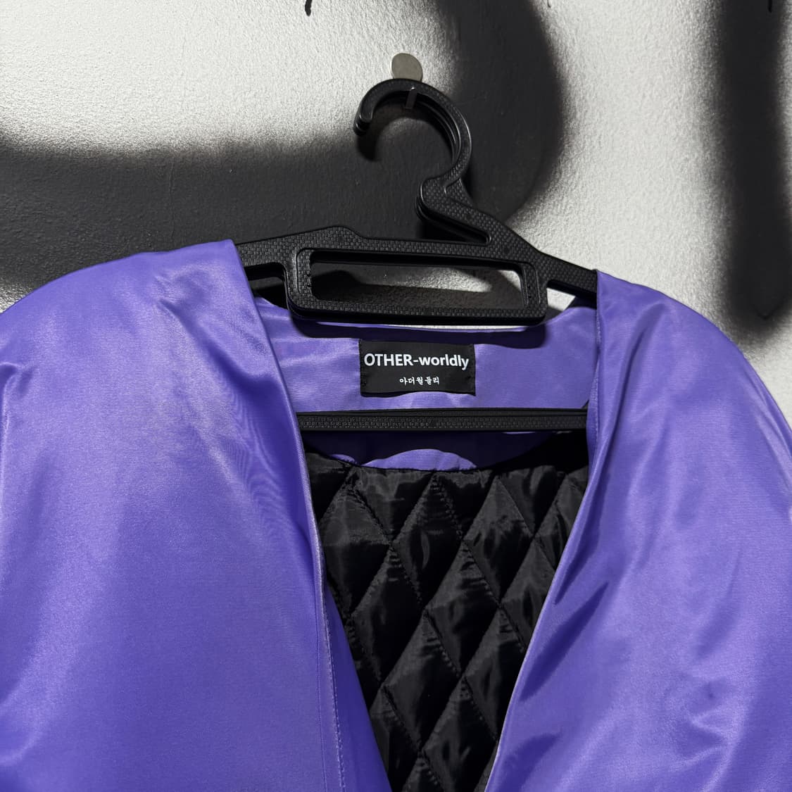 아더 월들리 바이올렛 Ma-1 랩 디자인 퀼팅 봄버 자켓 상품이미지3