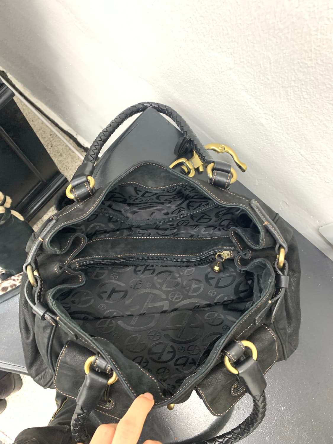 Black leather pocket shoulder bag 상품이미지7