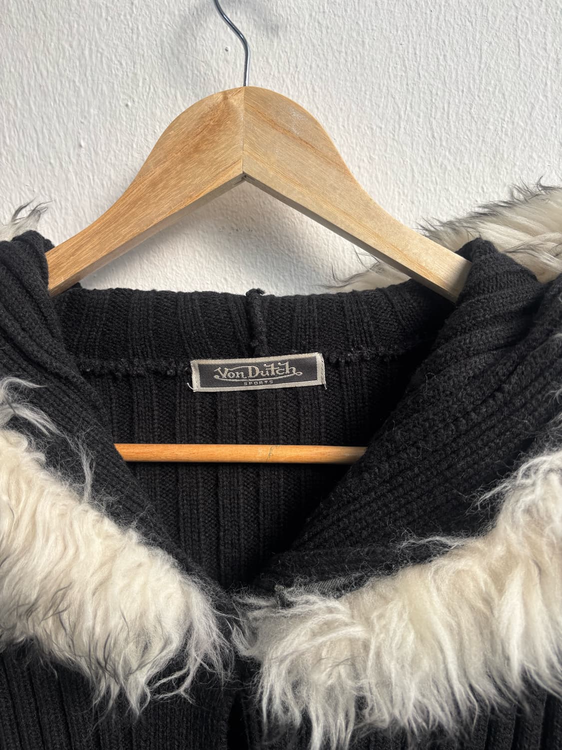 Von Dutch Sports Black Fur Hood Cardigan 상품이미지7