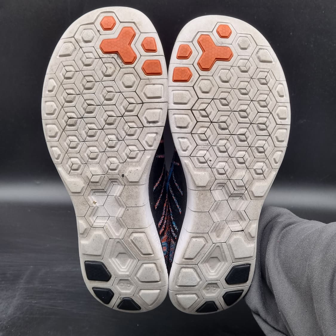 나이키 프리4.0 플라이니트 운동화285 상품이미지3