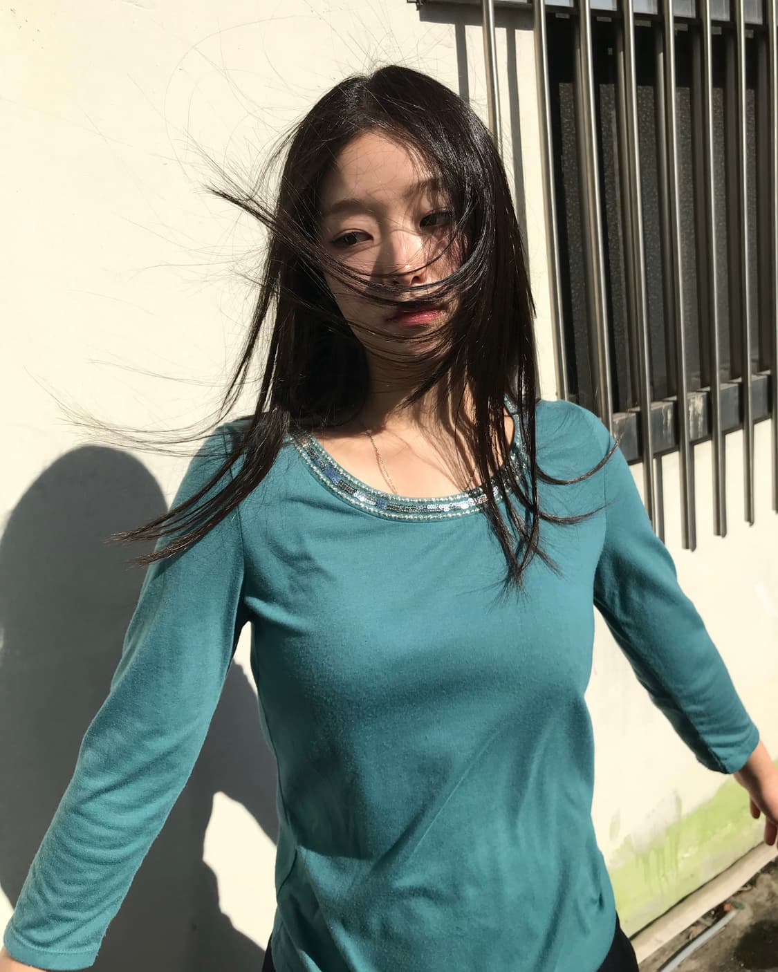 스팽글 디테일 롱슬리브 상품이미지4