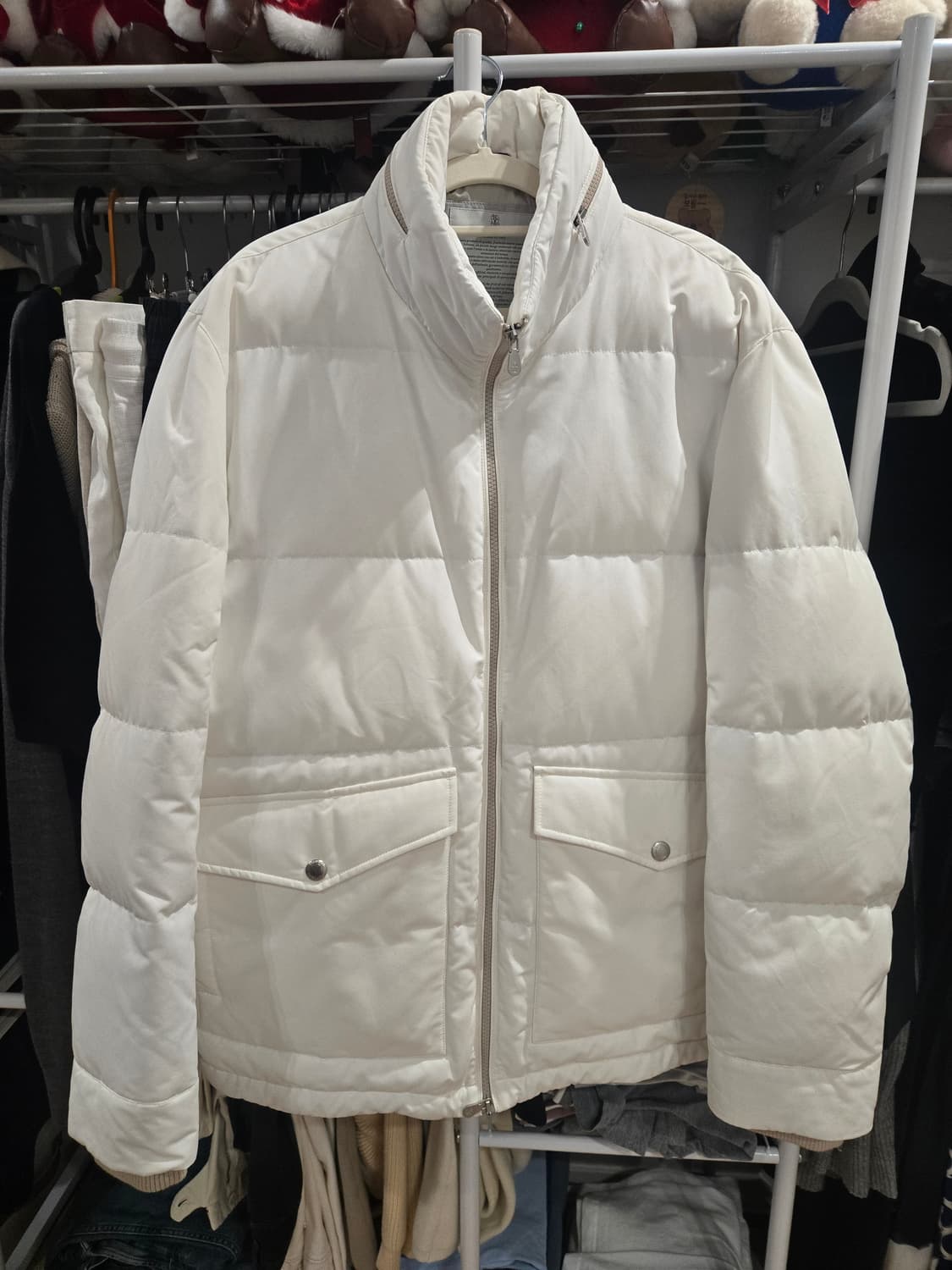 브루넬로 쿠치넬리 패딩 판매합니다 상품이미지1